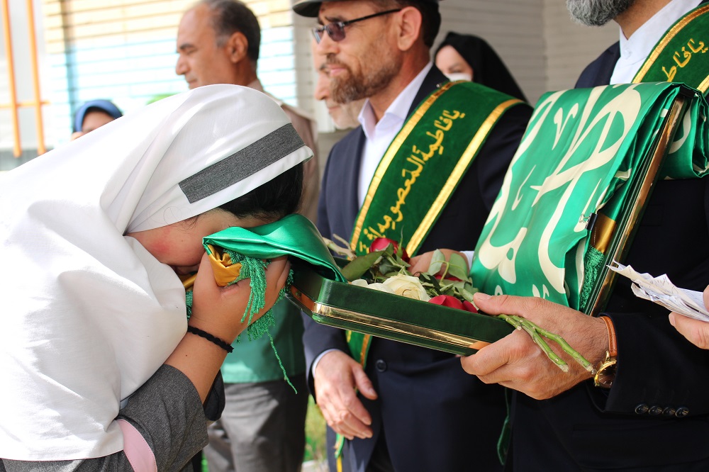کاروان سفيران کريمه