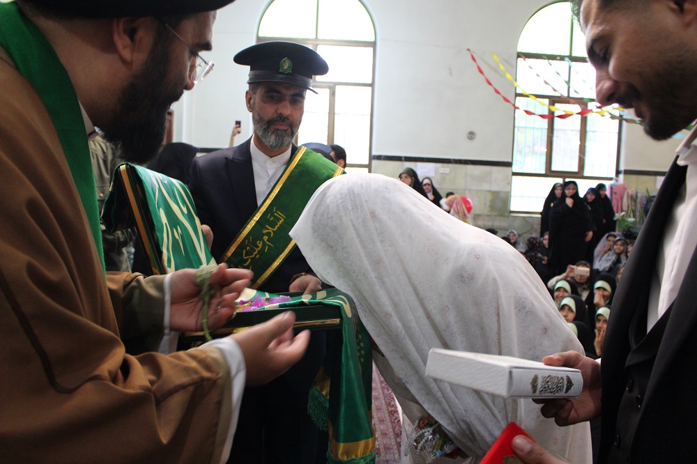 کاروان سفيران کريمه