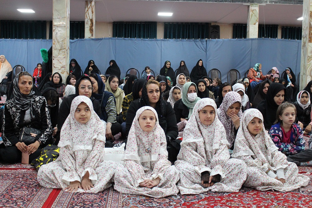 جشن بزرگ مادر دختري«شادمانه»